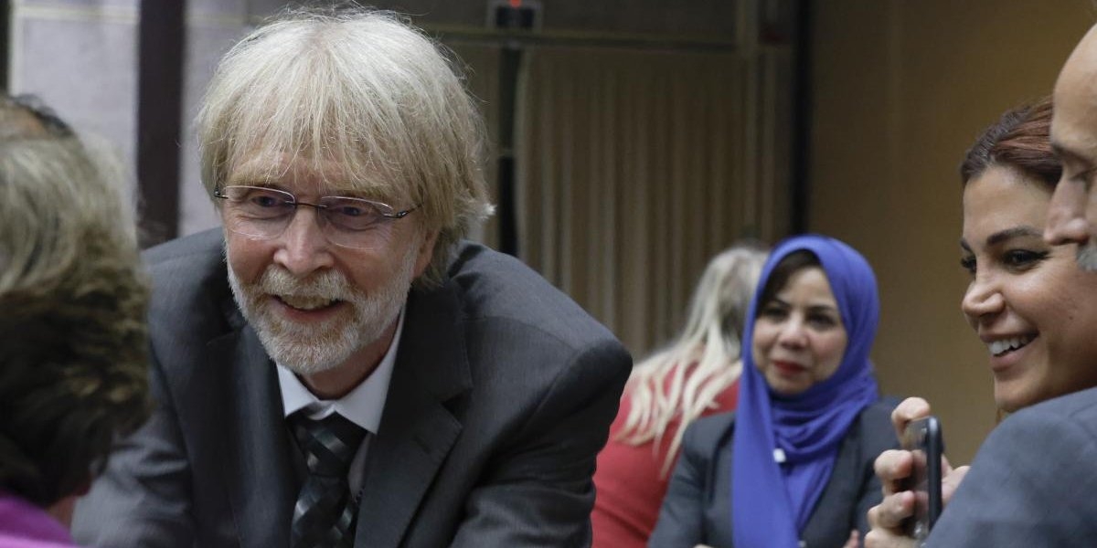 Image missing description