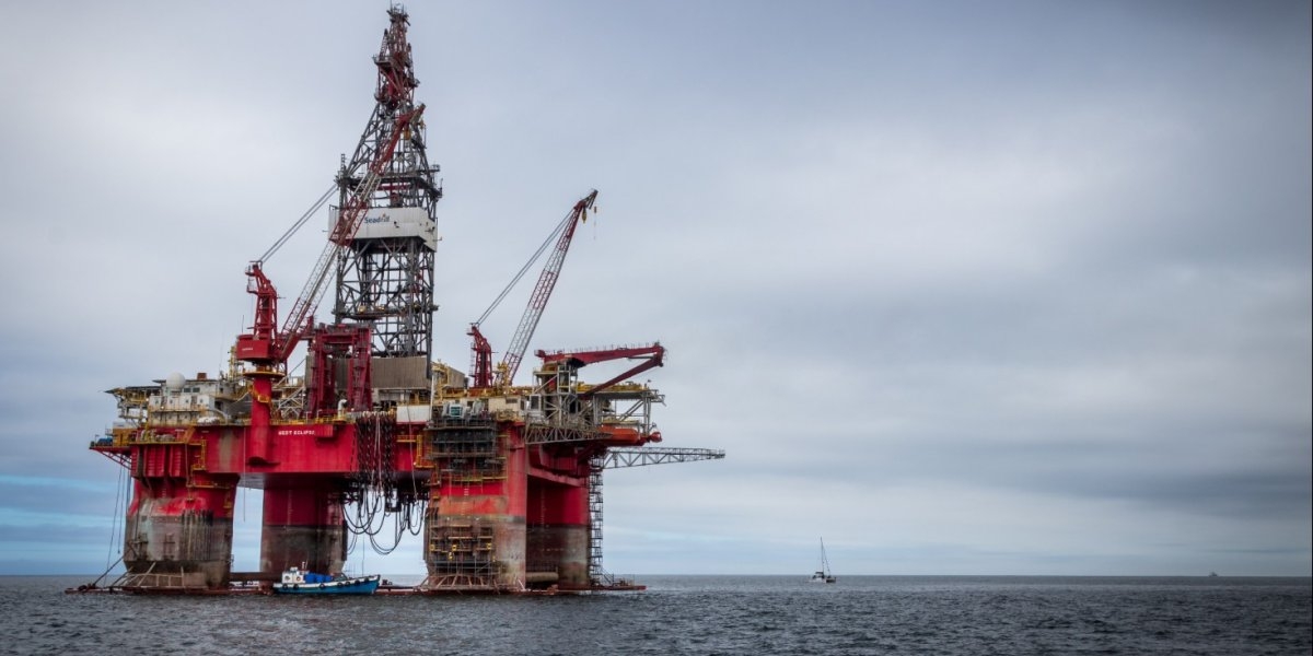 Image missing description