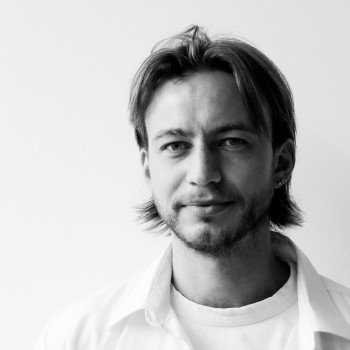 Image missing description