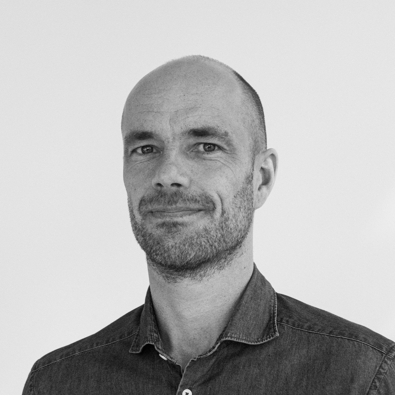 Image missing description