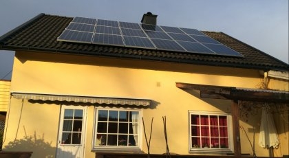 hus med solcelle på taket